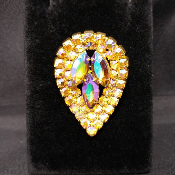 Mid-Century AB Teardrop Brooch – Red Marquise Rhinestones - Picture 6 of 10